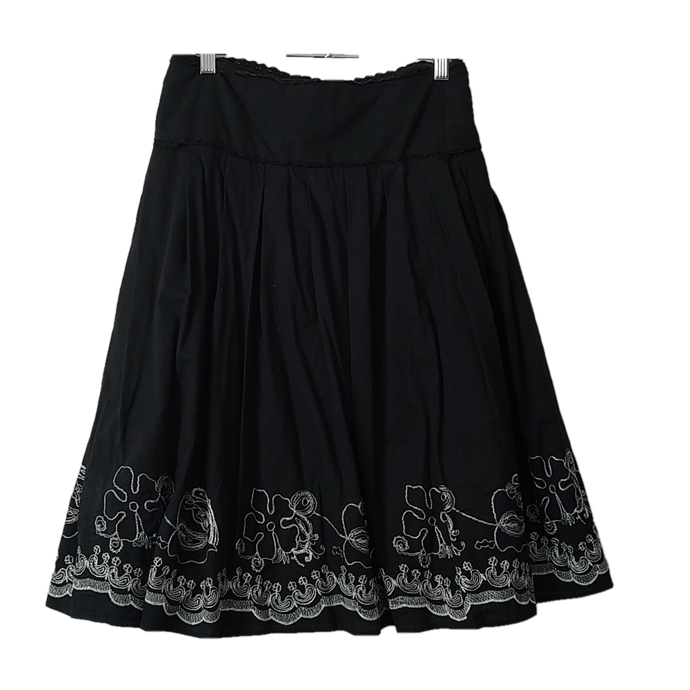 Venezia Black and White Embroidered Skirt Size 22